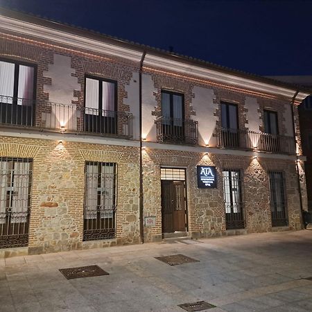 Apartamentos Turisticos Avila Puerta De Los Leales 1-2 Экстерьер фото